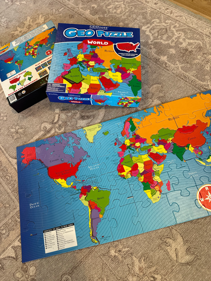 World GeoPuzzle - 68 pieces