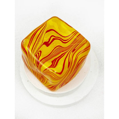 Fluid Pattern Squeeze Cube