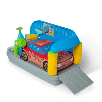 Spray & Shine Car Wash Play Set (Melissa & Doug)